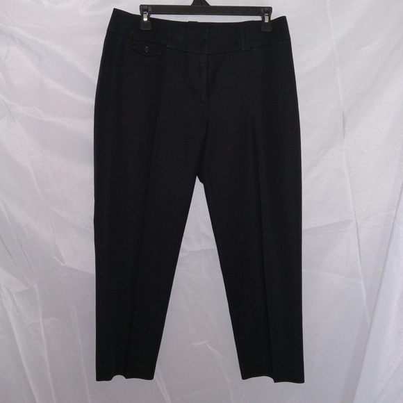 Ann Taylor Pants - Ann Taylor LOFT Julie Cropped Black Dress/ Career Pants Size 6, 24" Inseam